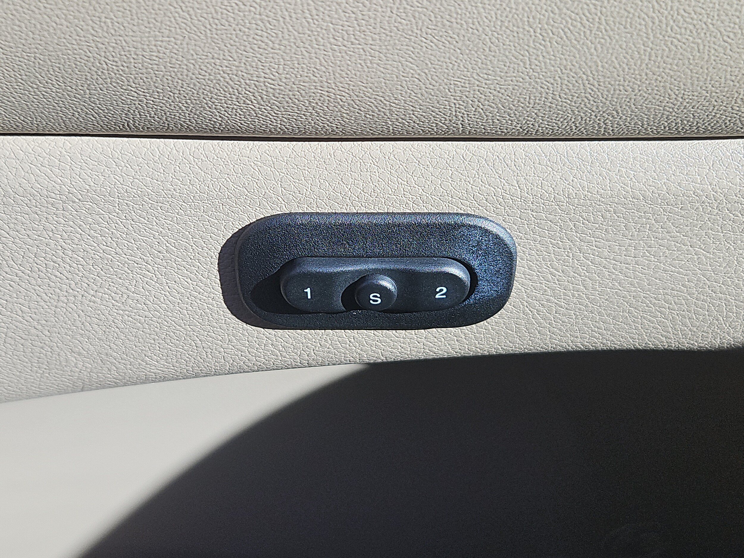 Used 2021 Jeep Grand Cherokee Limited AWD/4WD image 14