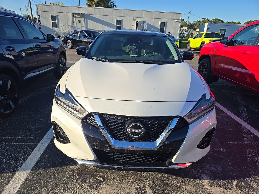 Certified 2023 Nissan Maxima Platinum w/ Sport Mat Group FWD image 2