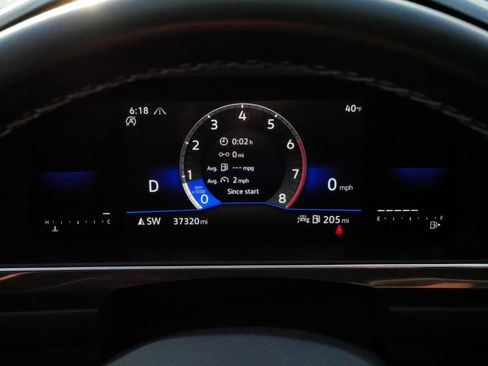 Used 2022 Volkswagen Tiguan SE image 21