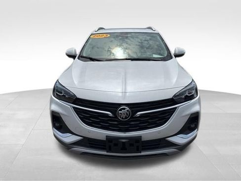 Used 2023 Buick Encore GX Essence w/ Advanced Technology Package AWD/4WD image 2