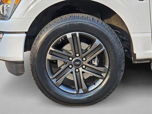 Used 2021 Ford F150 Lariat w/ Max Trailer Tow Package image 24