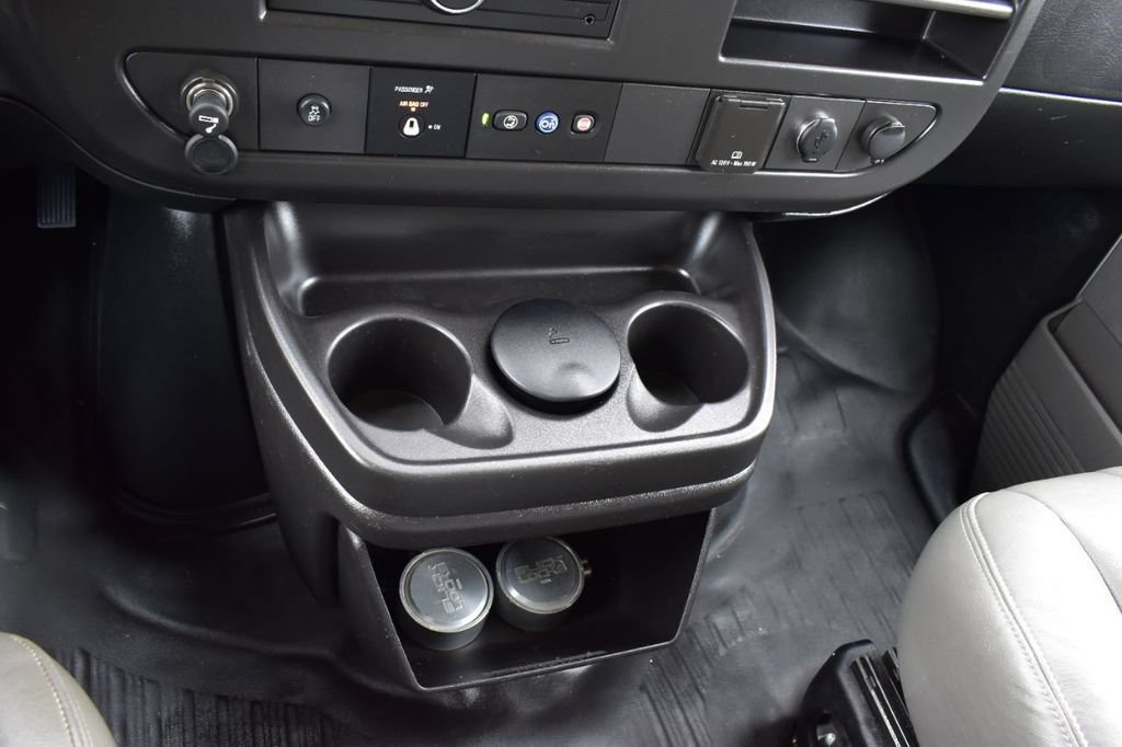 Used 2018 GMC Savana 2500 w/ Communications Package RWD image 31
