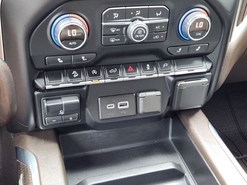 Used 2019 Chevrolet Silverado 1500 LT Trail Boss AWD/4WD image 14