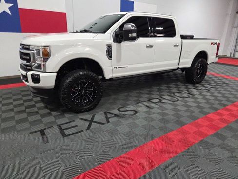 Used 2020 Ford F250 Platinum w/ FX4 Off-Road Package image 2
