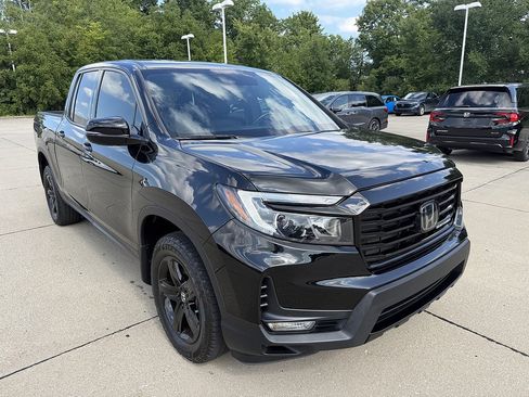 Used 2022 Honda Ridgeline Black Edition image 2