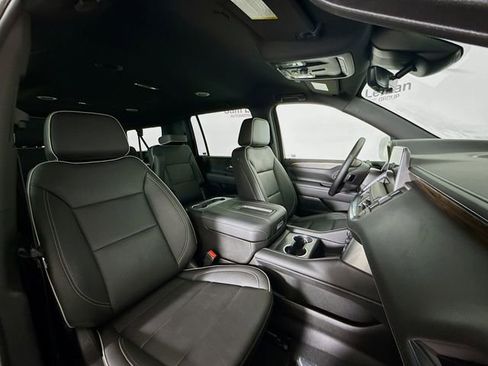 Used 2024 Chevrolet Suburban Premier image 33