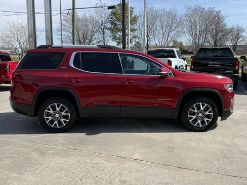 Used 2023 GMC Acadia SLT image 3