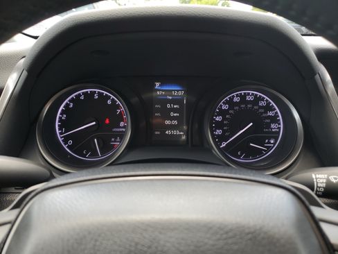 Used 2022 Toyota Camry SE FWD image 23