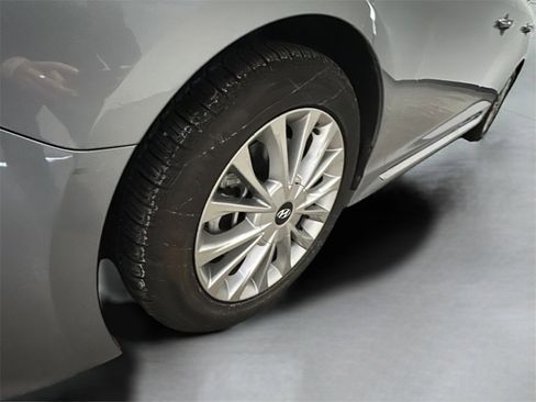 Used 2015 Hyundai Sonata Limited w/ Option Group 06 image 27