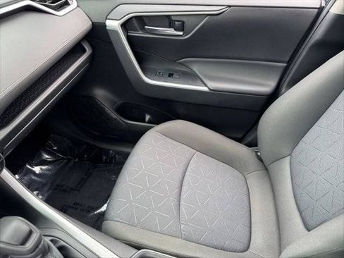 Certified 2022 Toyota RAV4 XLE AWD/4WD image 90