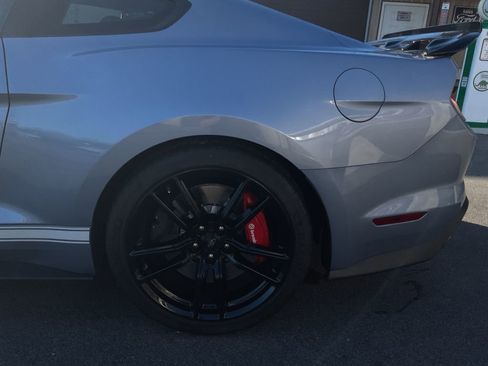 Used 2022 Ford Mustang Shelby GT500 w/ Technology Package image 20