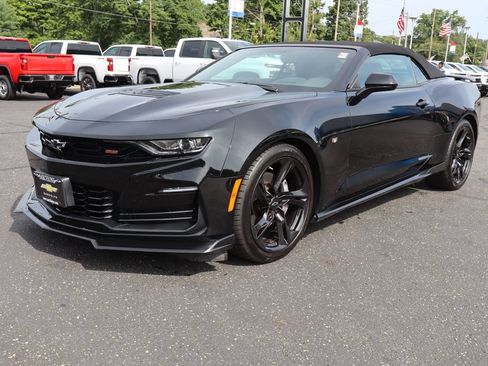 Used 2022 Chevrolet Camaro SS RWD image 27