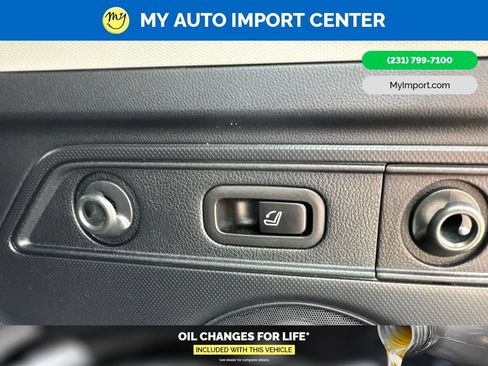 Used 2023 Subaru Forester Touring AWD/4WD image 29