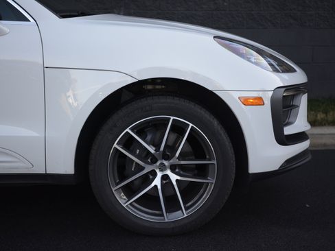 Certified 2025 Porsche Macan image 43