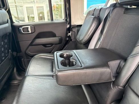 Used 2022 Jeep Wrangler Unlimited Rubicon 4xe w/ Cold Weather Group AWD/4WD image 20