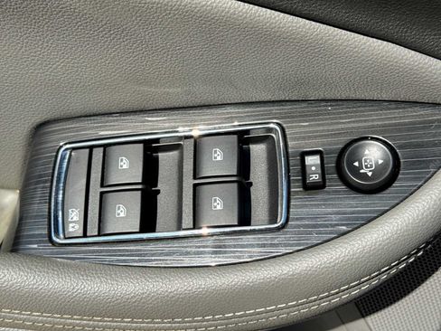 Used 2019 Chevrolet Impala LT w/ Sunroof and Spoiler Package FWD image 16