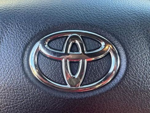 Used 2023 Toyota Tacoma TRD Sport image 28