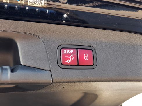 Used 2023 Mercedes-Benz GLS 450 4MATIC image 30