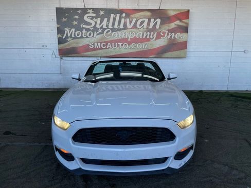 Used 2015 Ford Mustang Convertible image 10