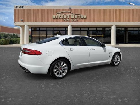 Used 2015 Jaguar XF Premium RWD image 8