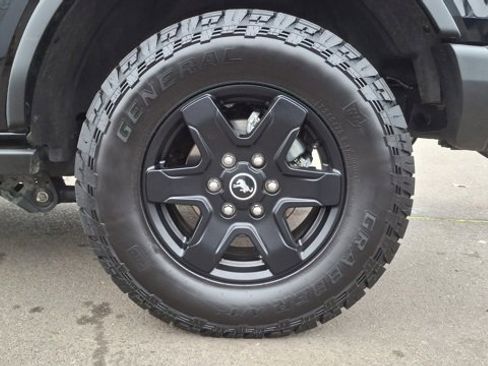 Used 2024 Ford Bronco Black Diamond image 12
