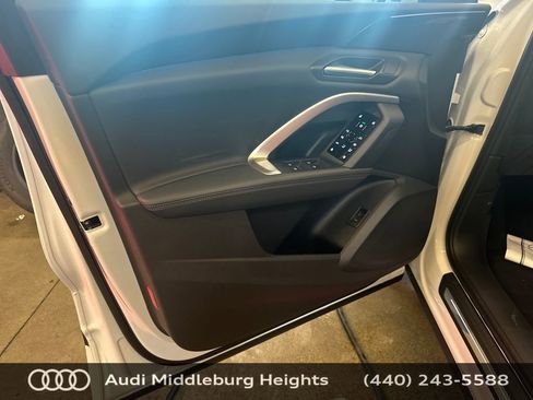 New 2025 Audi Q5 Premium image 11