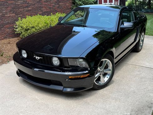 Used 2007 Ford Mustang GT RWD image 5