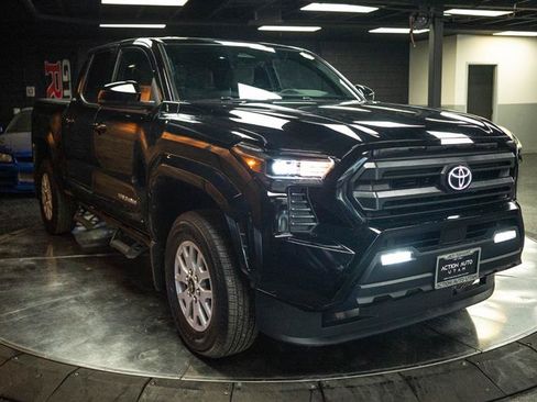 Used 2026 Toyota Tacoma SR5 AWD/4WD image 5