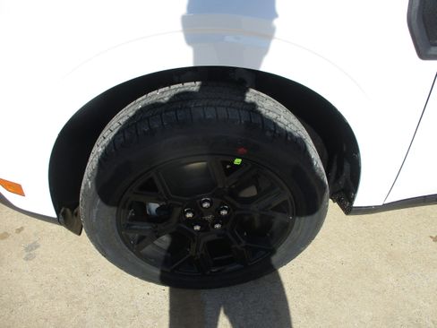 New 2026 Ford Maverick Lariat w/ Black Appearance Package image 3