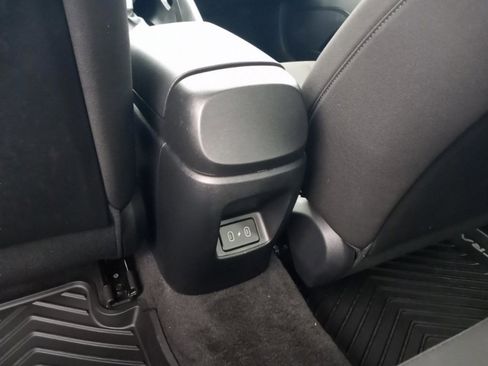 Certified 2025 Hyundai Elantra Sport image 16