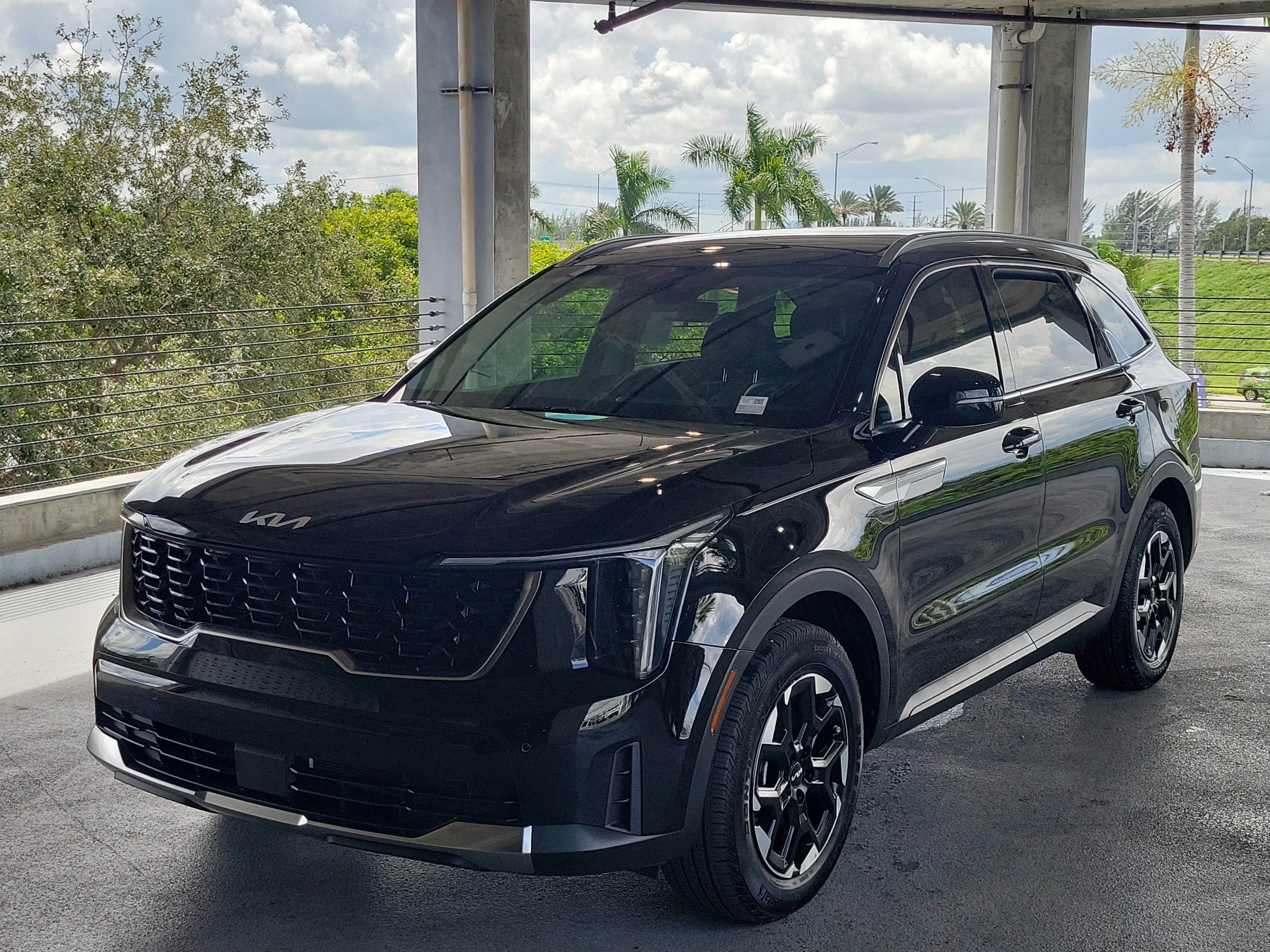 Used 2026 Kia Sorento S w/ S Panoramic Sunroof Package FWD image 4
