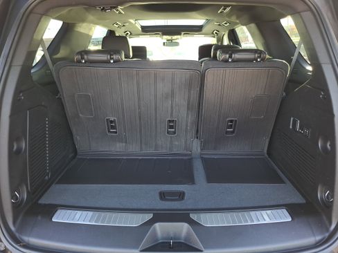 Used 2023 GMC Yukon AT4 w/ AT4 Premium Package image 7