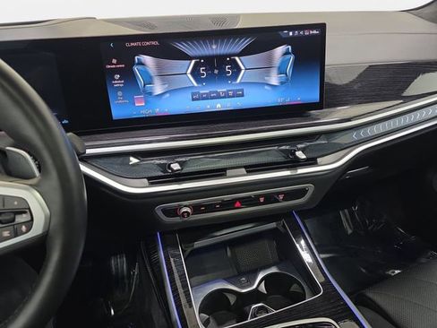 Certified 2025 BMW X7 xDrive40i w/ M Sport Package image 17