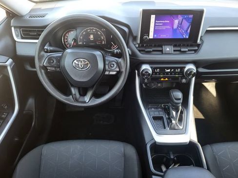 Used 2025 Toyota RAV4 XLE FWD image 25