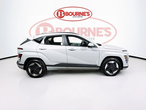 Used 2024 Hyundai Kona SEL FWD image 11