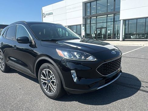 Used 2020 Ford Escape SEL image 1