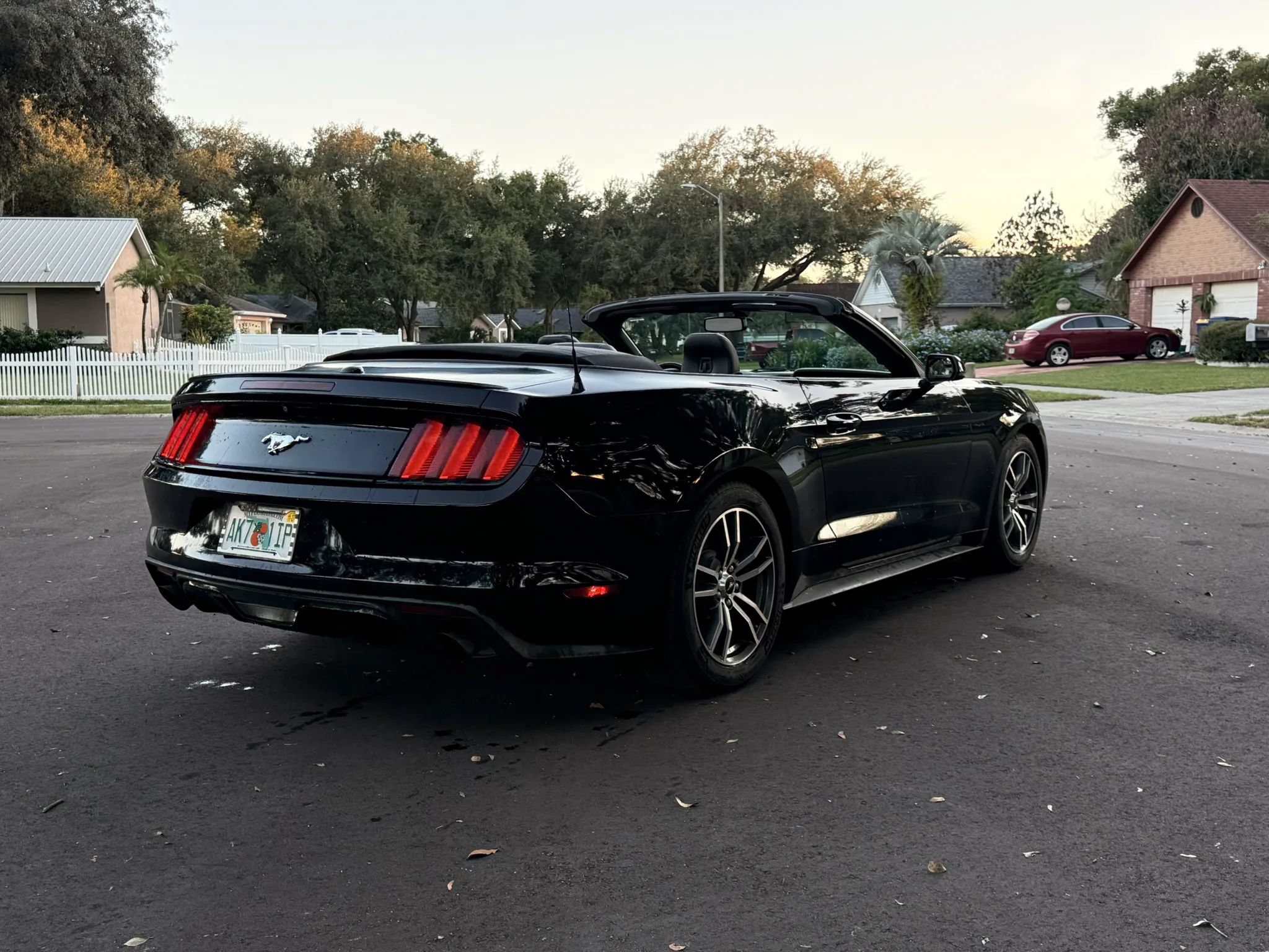 Used 2017 Ford Mustang Premium RWD image 11