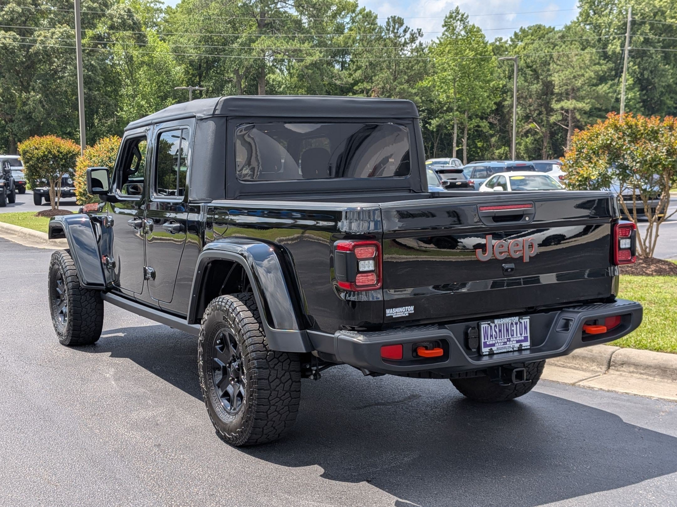 Used 2022 Jeep Gladiator Mojave w/ LED Lighting Group AWD/4WD image 7