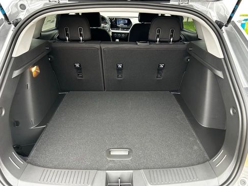 New 2026 Chevrolet Trax LS w/ LS Convenience Package FWD image 18