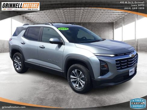 Used 2025 Chevrolet Equinox LT w/ Convenience Package II AWD/4WD image 3