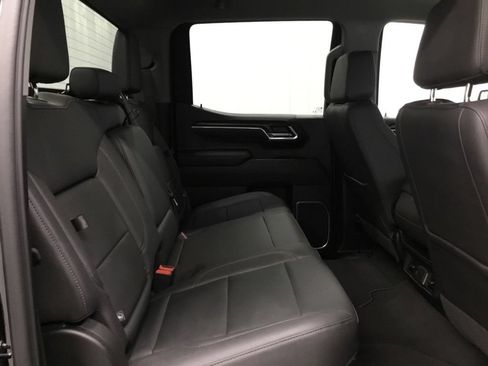Used 2026 GMC Sierra 1500 SLT AWD/4WD image 18