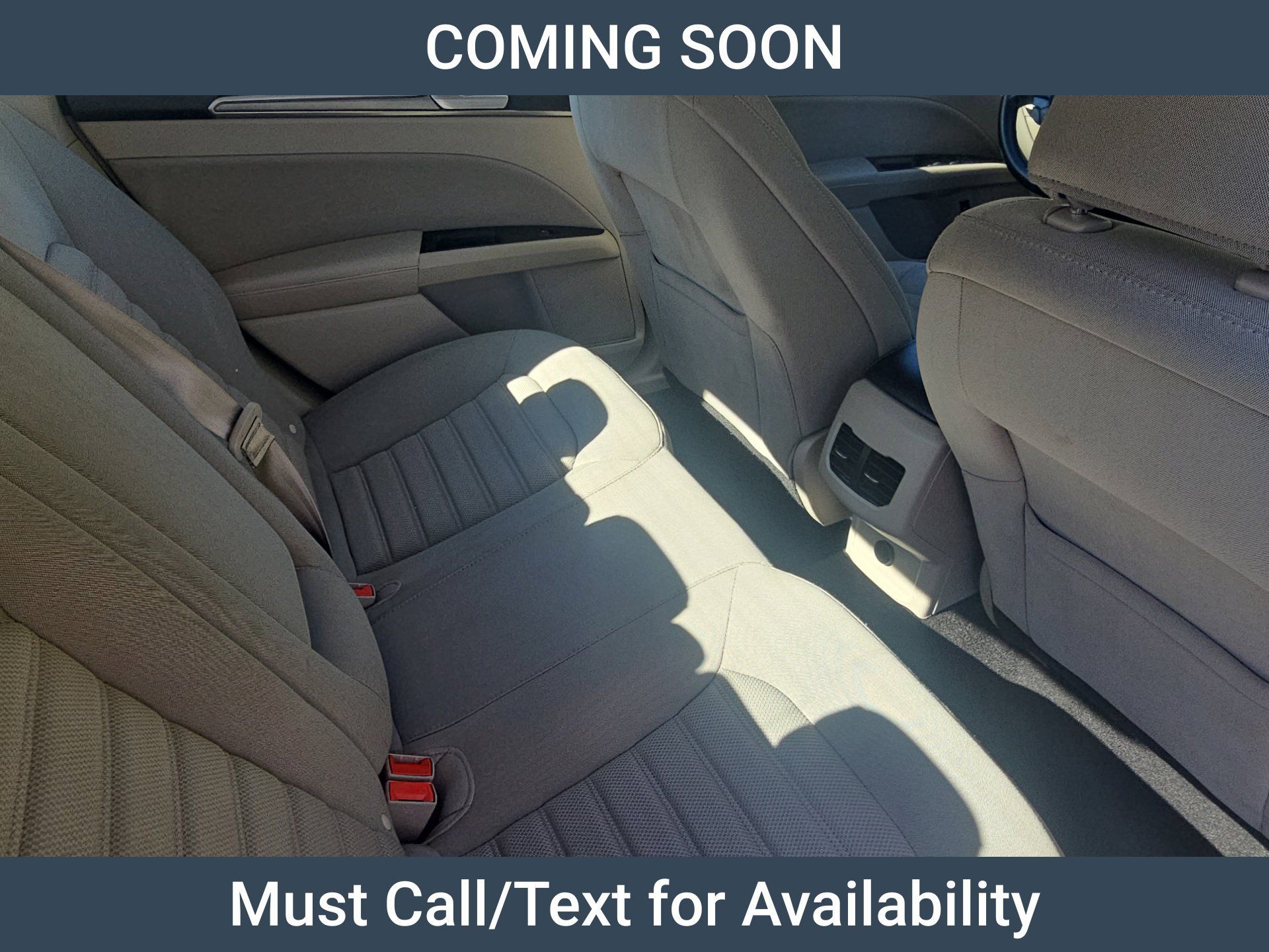 Used 2019 Ford Fusion SE FWD image 11