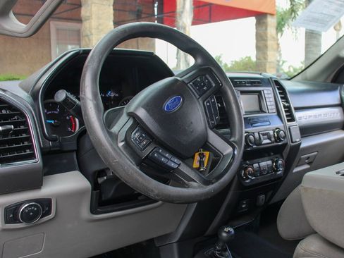 Used 2019 Ford F450 XLT image 16