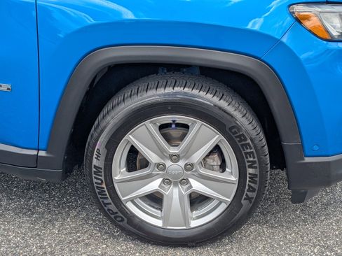 Certified 2022 Jeep Compass Latitude w/ Convenience Group FWD image 10