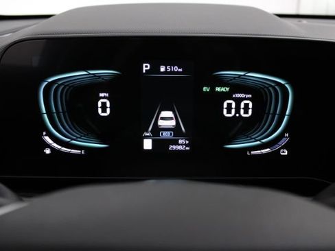 Used 2024 Kia Niro EX FWD image 23