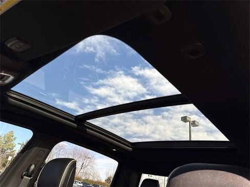 Used 2023 RAM 1500 Limited w/ Trailer Tow Group image 16