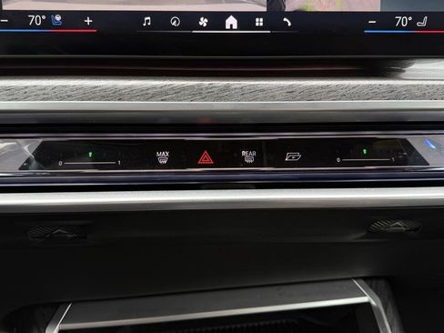 Used 2023 BMW 760i xDrive w/ Executive Package image 58