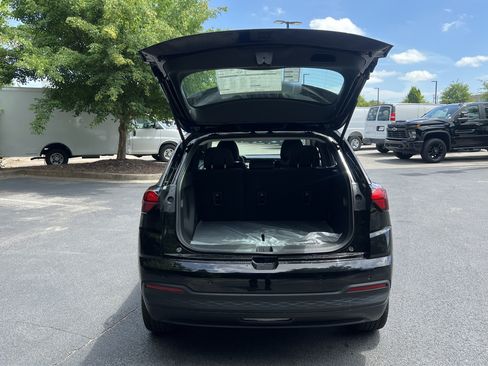 New 2027 Chevrolet Bolt LT w/ Comfort Package FWD image 11