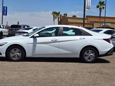 Used 2026 Hyundai Elantra SE w/ Cargo Package FWD image 7