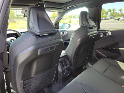 New 2026 BMW X3 xDrive30i w/ Premium Package AWD/4WD image 9